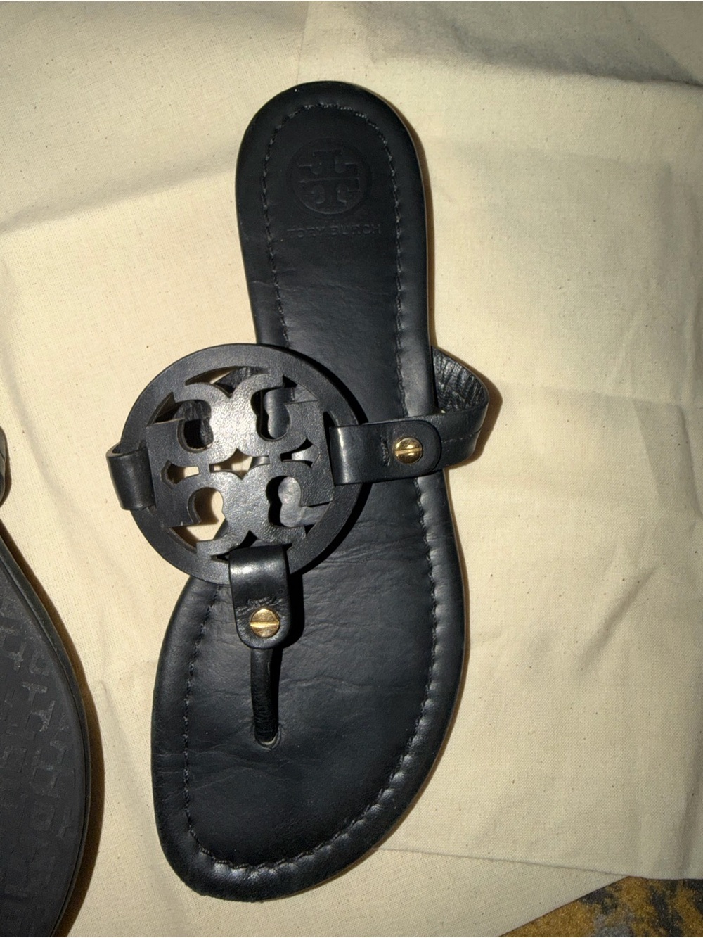 Tory Burch Black Miller Leather Logo Thong Sandals - Picture 3 of 7